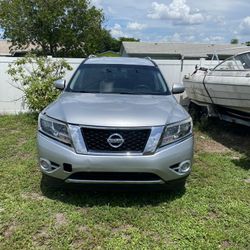 2016 Nissan Pathfinder