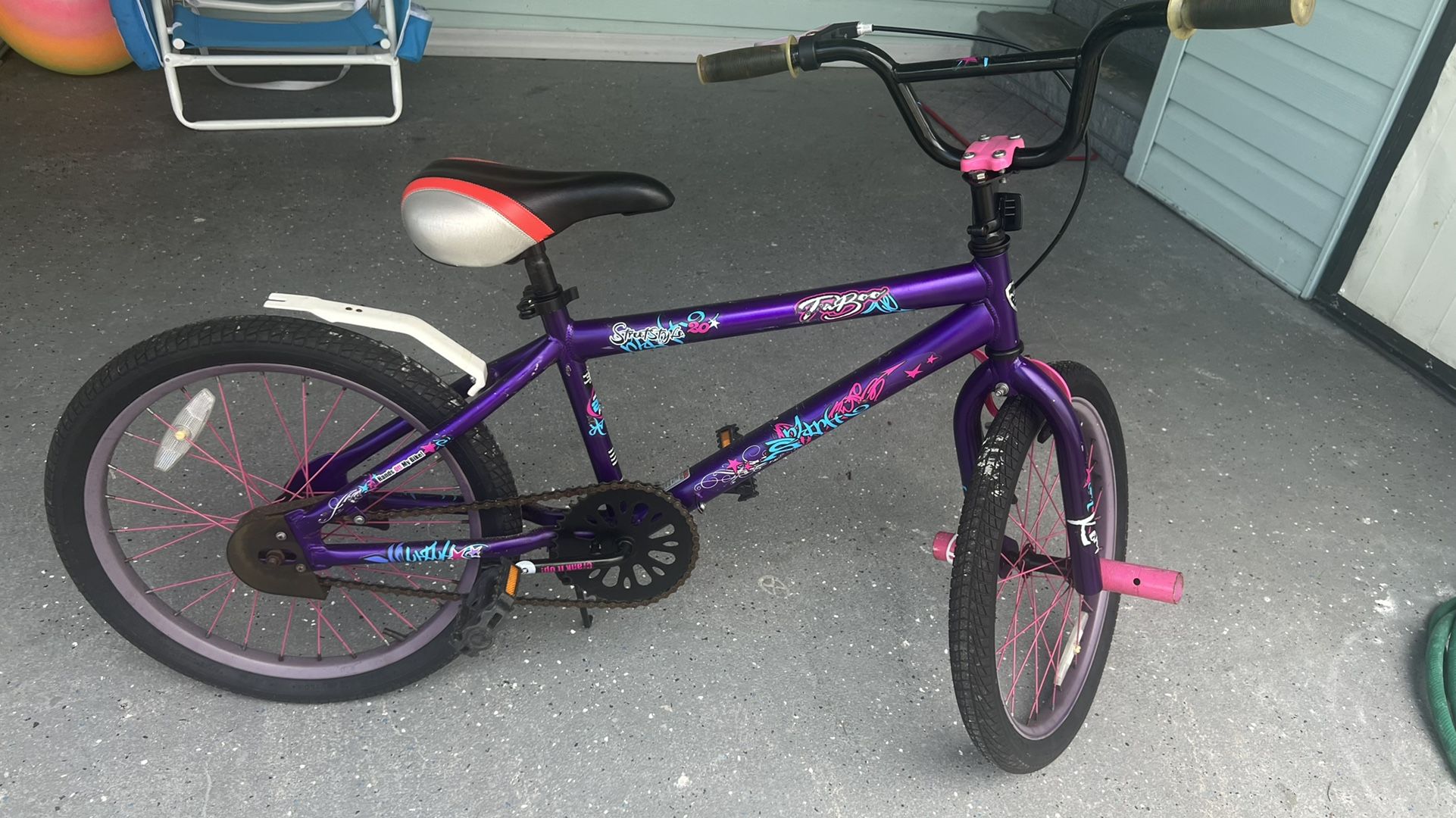 kids bike in mint condition for only $30