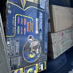 Arcade game 