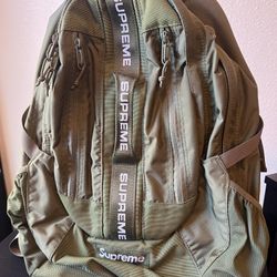 *HOLIDAY DISCOUNT* - NEW Supreme Backpack with water resistant Codura nylon.