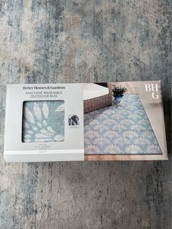 OUTDOOR WASHABLE AREA RUG