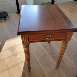 Mahogany Wood Table With Drawer