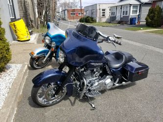 2012 street glide big blue pearl one owner mint condition. Looking to sell or trade for a classic car love mopars I’m the original owner