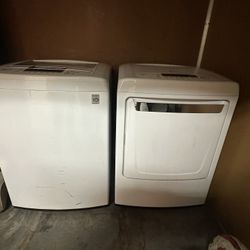 Lg Washer And Dryer Set 