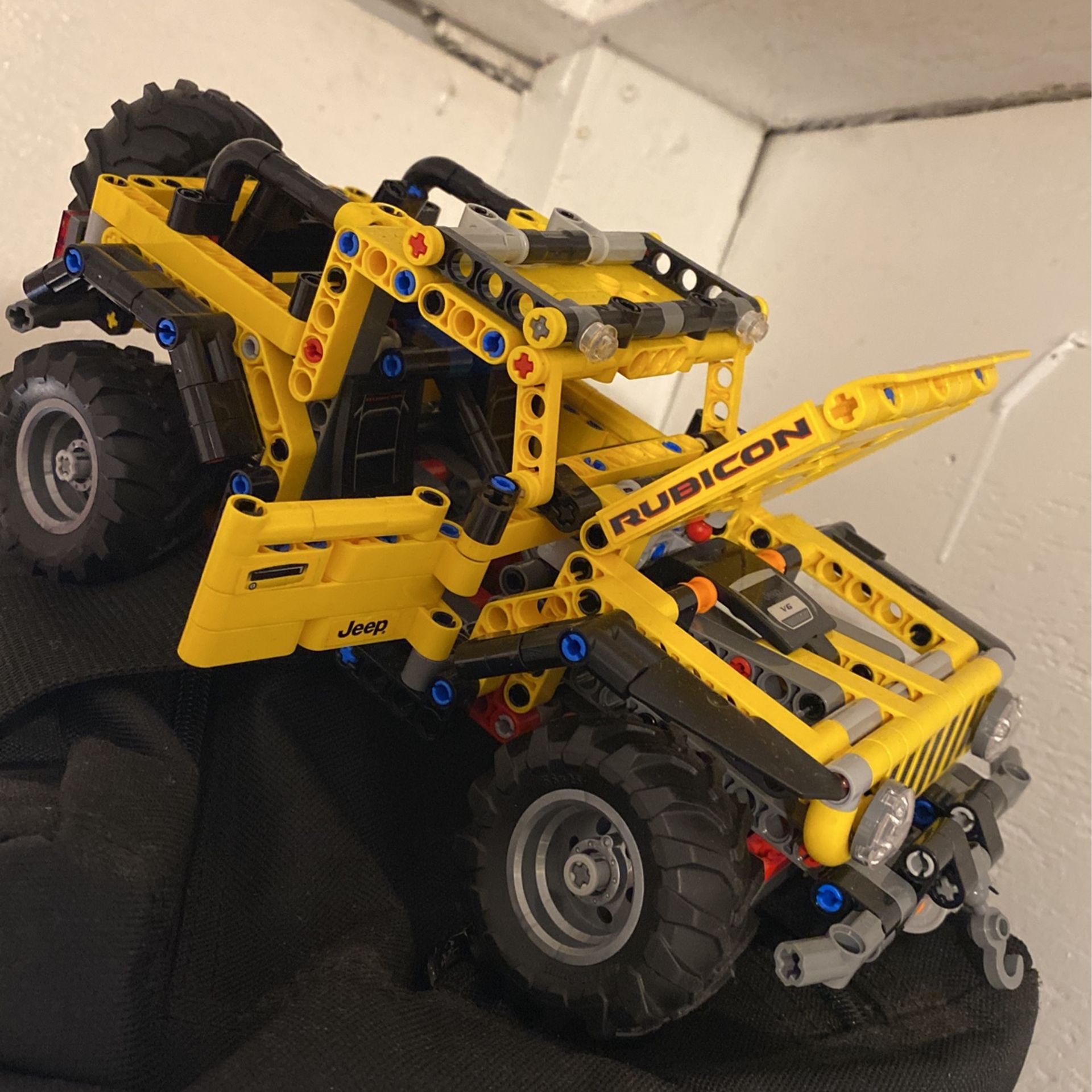 Jeep Wrangler Yellow