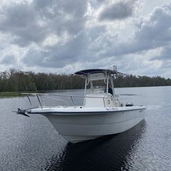 237 Seafox Center Console Boat