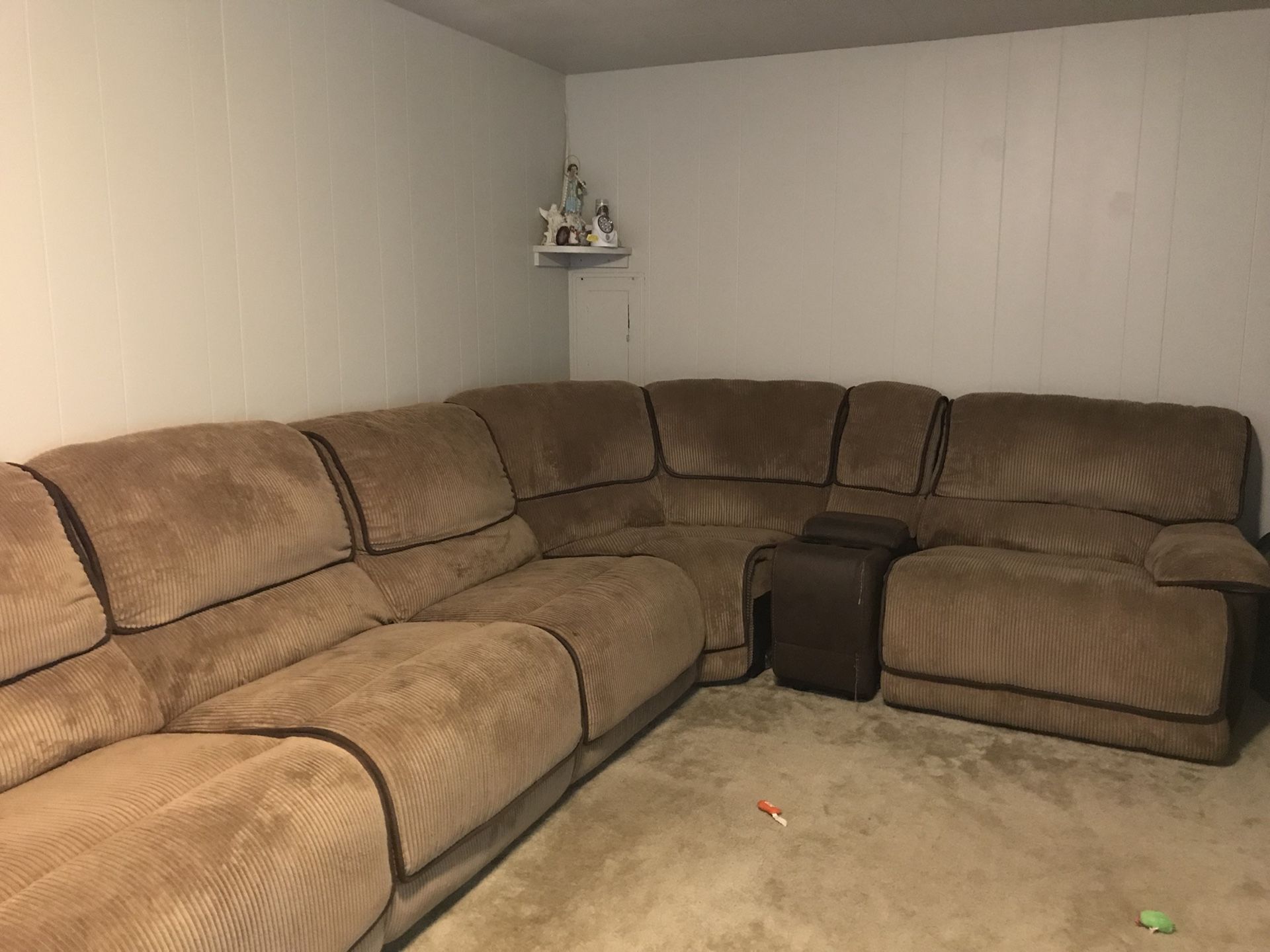 Mor furniture Sectional recliner couch