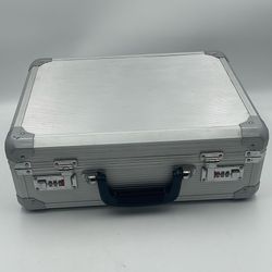 Aluminum Padded Lockable Gun Case