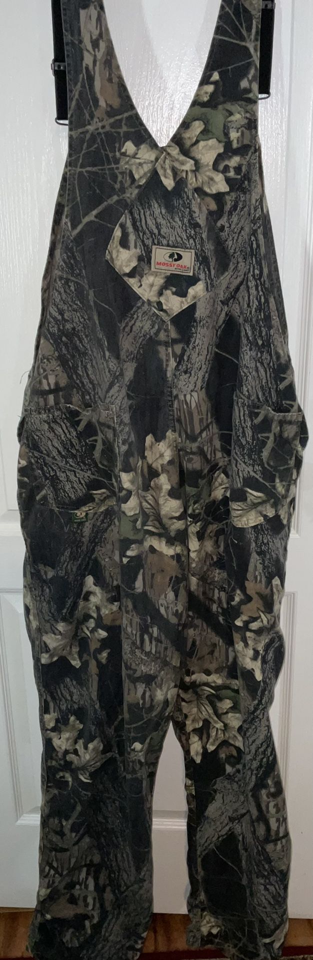 Vintage Mossy Oak  Mens LARGE Camo Camouflage Hunting Bib Overalls (38-40) Adjustable shoulder straps No apparent rips or tears