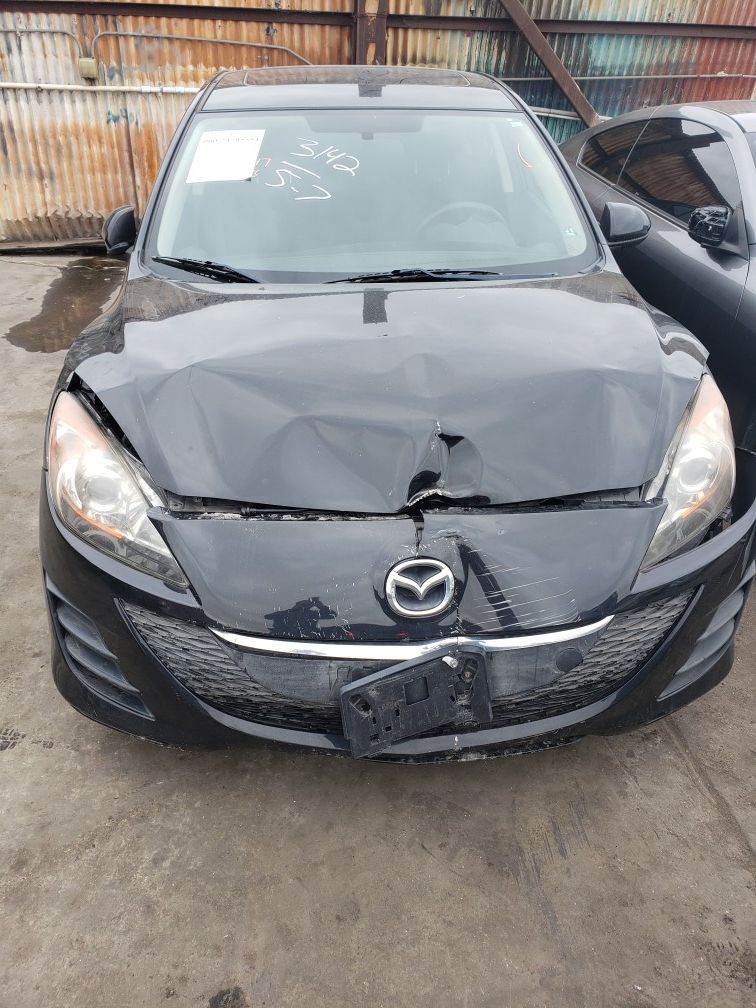 2010 Mazda 3 for parts