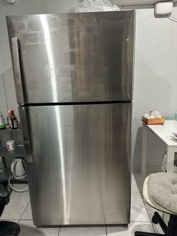 Stainless Steel Top-Freezer Refrigerator