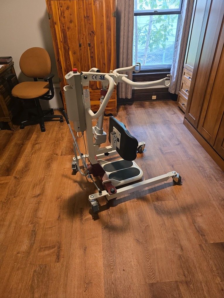 CE SPAN POWERED PATIENT LIFT