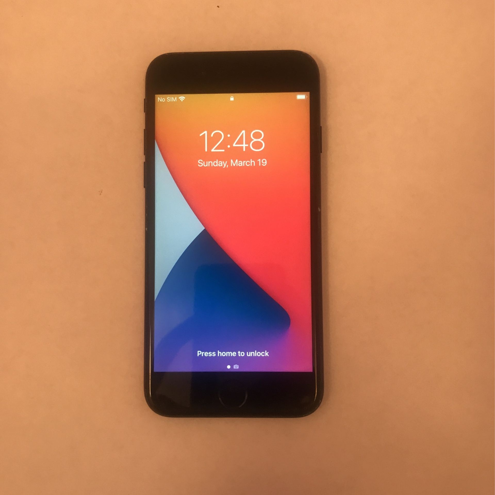 iPhone 7, 32gb, Unlocked For All Carriers.