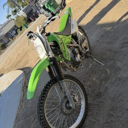 2021 Dirtbike Kawasaki KLX 140