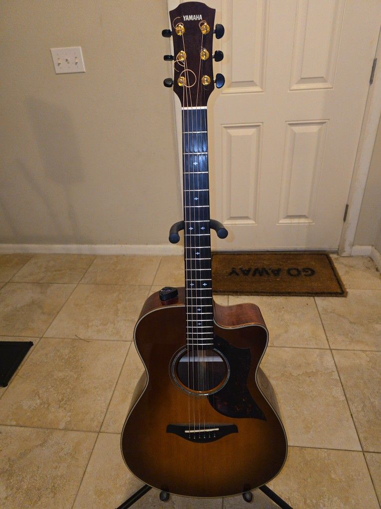 Yamaha AC3M DLX Concert sized Acoustic electric Guitar, Solid Spruce Top, Solid Mohogany Back/Sides