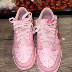 Nike Dunks Pink Grade School