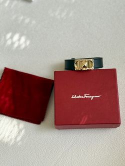 NWOT SALVATORE FERRAGAMO Unisex Black Leather Bracelet Gold Tone Monogram Italy