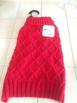 BRAND NEW DOG SWEATER SIZE MEDIUM