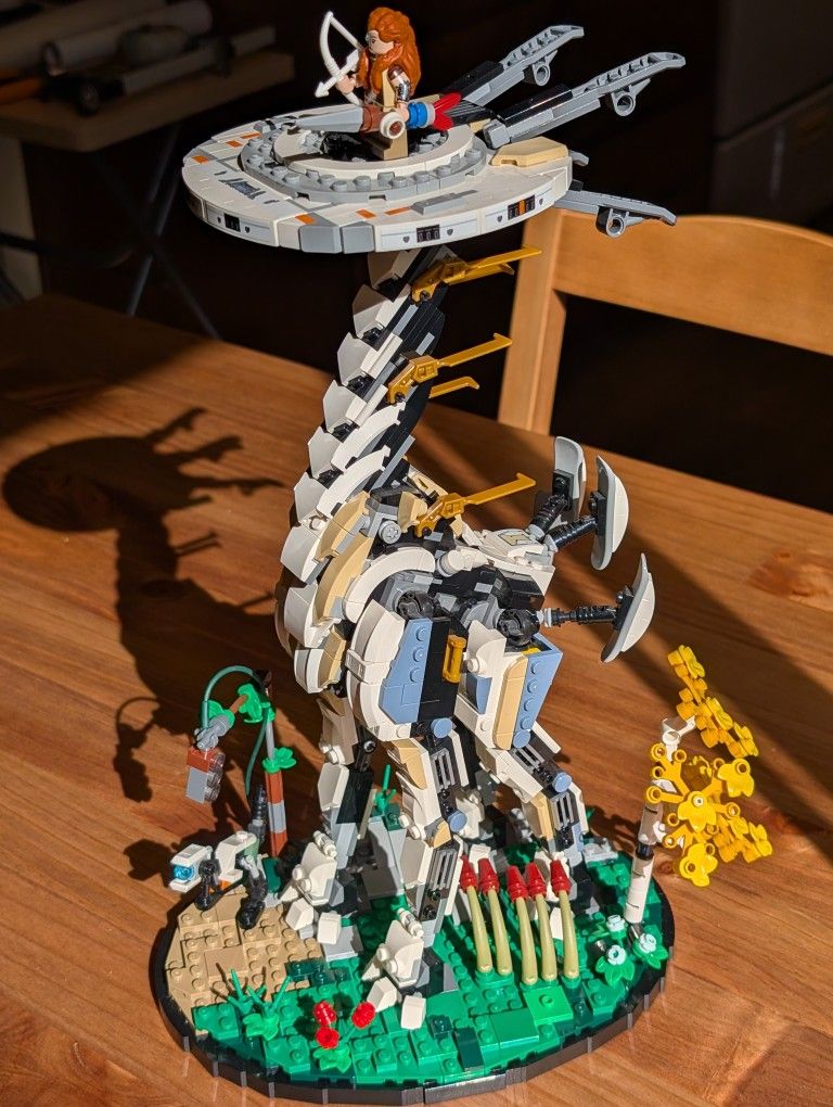 LEGO Horizon Zero Dawn Tall Neck 76989 - Complete