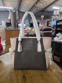 Small Logo Michael Kors Voyager Tote Bag