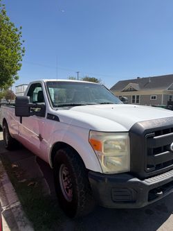 2011 Ford F-250 Super Duty 6.7L Power Stroke Diesel