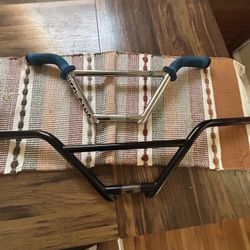 Brand New 2wg And Stock Throne Bars