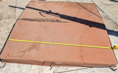 Jacuzzi cover 74" x 88"
