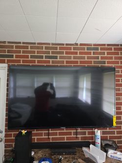 65 in tv w/soundbar