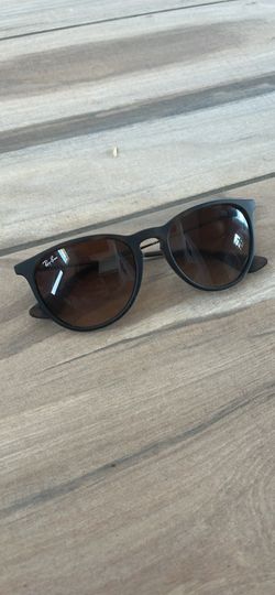 Ray-Ban Erika Matte Black Sunglasses Brown Gradient Lenses