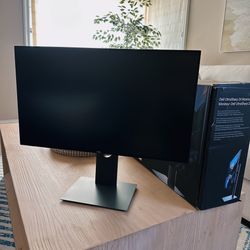Dell UltraSharp U2419H 24” IPS Monitor (Open Box Condition)