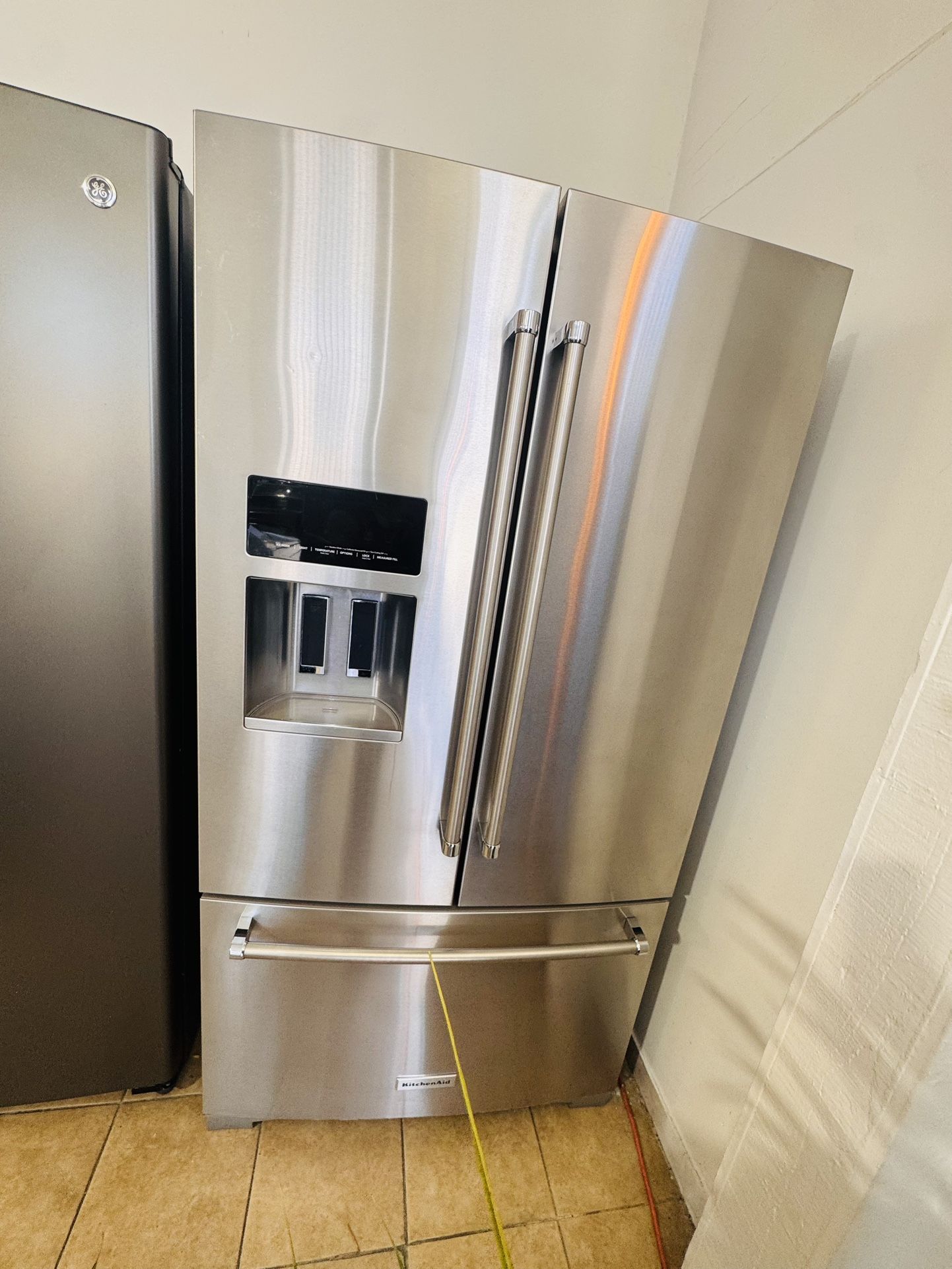 Refrigerator Kitchen aid