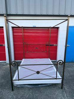 Brass- Golden Four-Poster Canopy Bed Frame - Queen Size