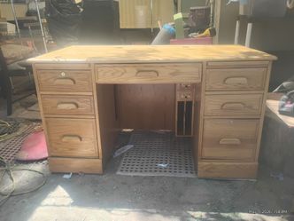 $100 LARGE WOODEN DESK