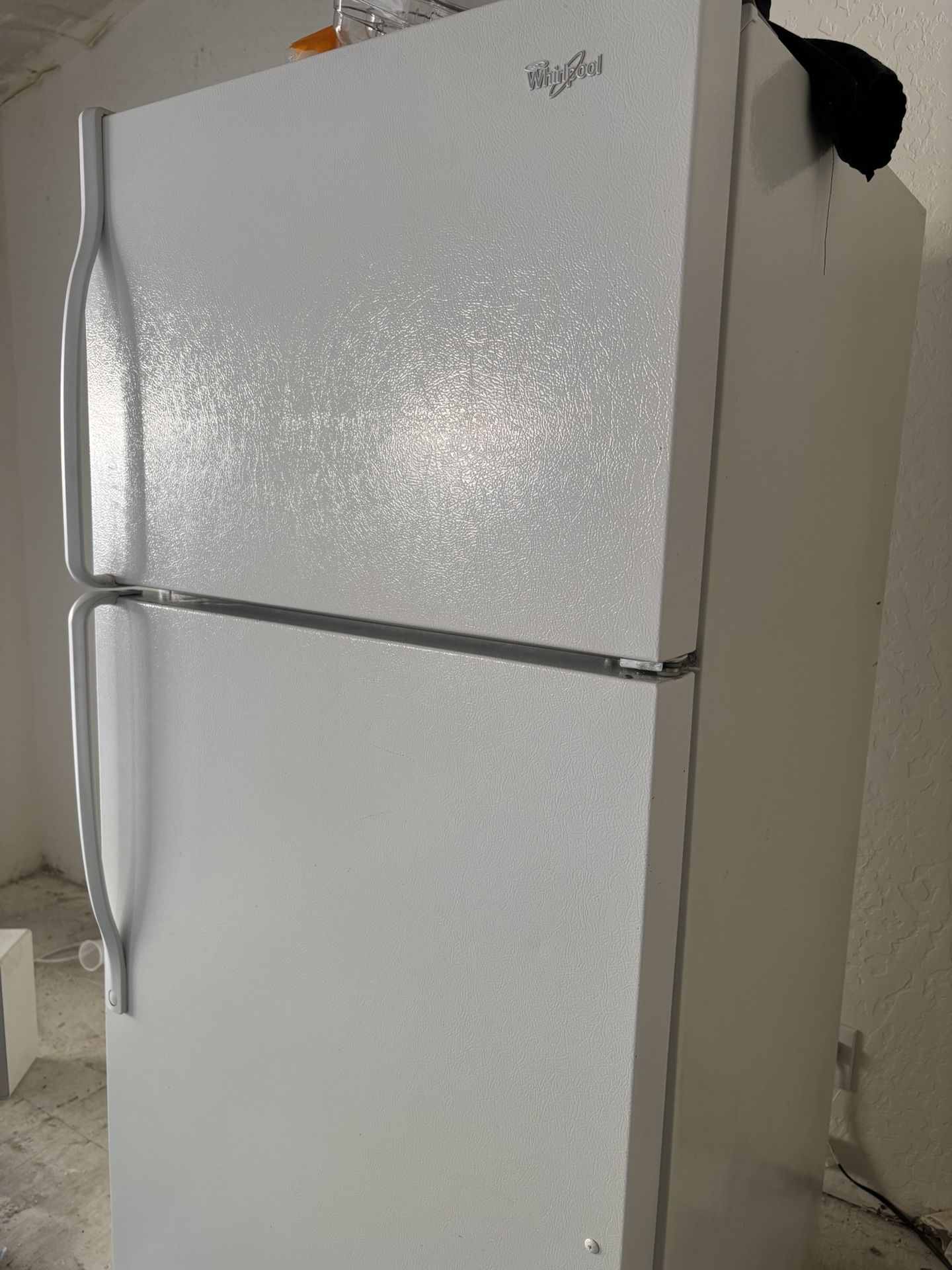 Whirlpool White Fridge , Top Freezer