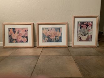 Pretty floral wall pictures