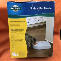 Pets 5 Meals Feeder 
