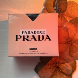 PARADOXE (Prada)