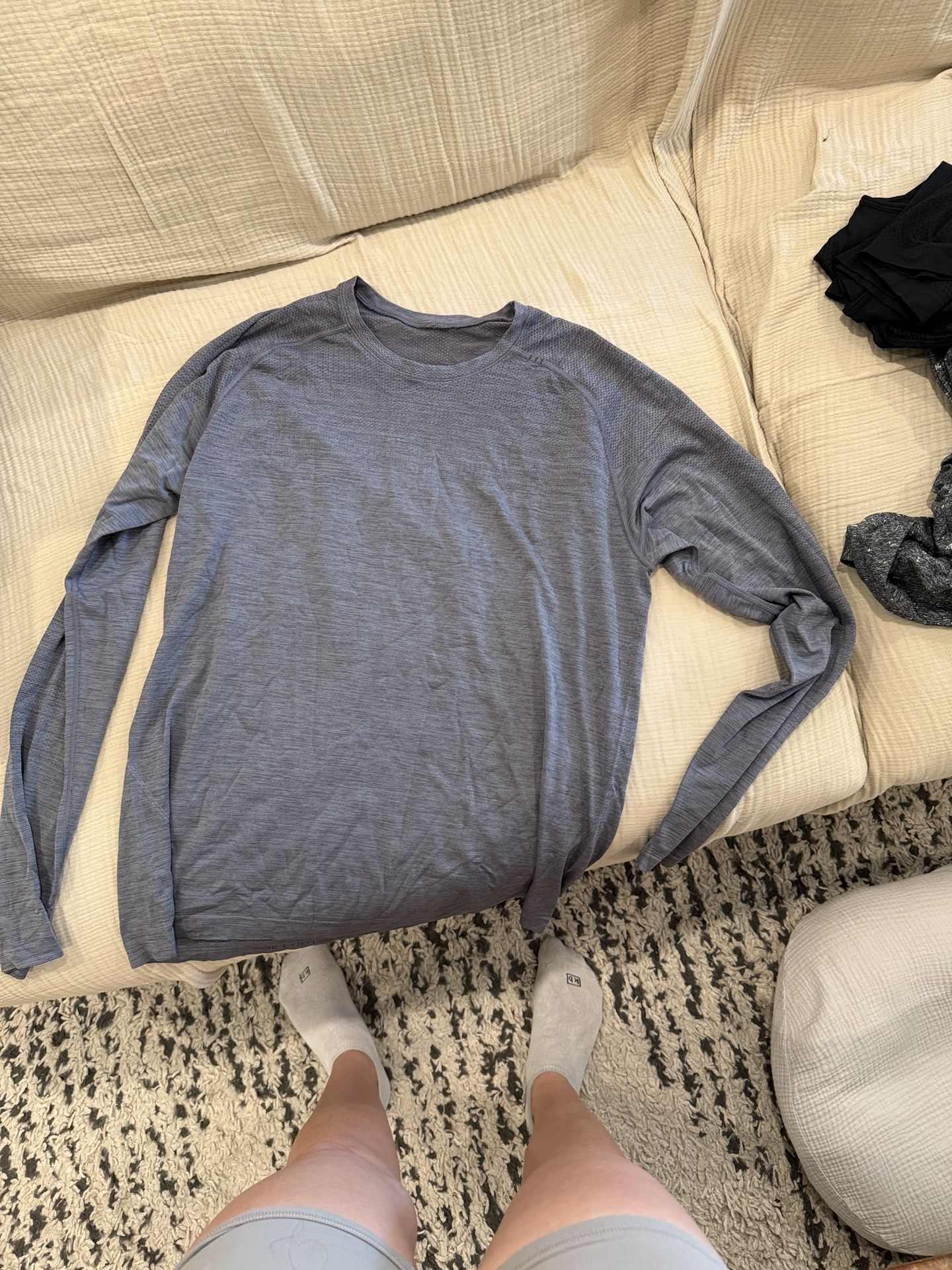 Men’s Lululemon Long Sleeve Shirt 