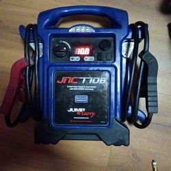 Jnc 770b 12 volt power supply & jump starter with auto charge technology