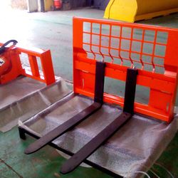 BRAND NEW! SKID STEER: Pallet fork
