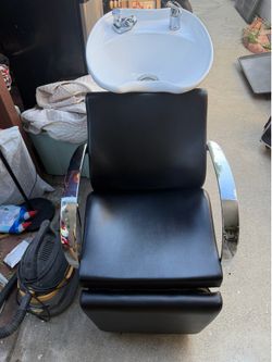 Shampoo chair and bowl