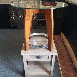 2 COFFEE TABLES