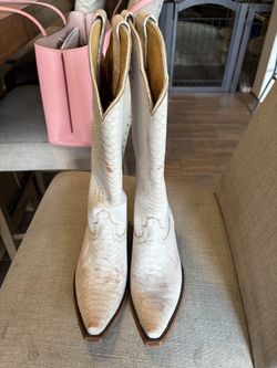 Idlewild By Miranda Lambert Size 6 1/2 $100 Our Best Offer Pick Up Only.
