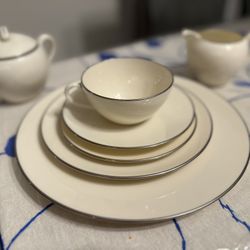 Olympia Platinum by LENOX Dinnerware Set