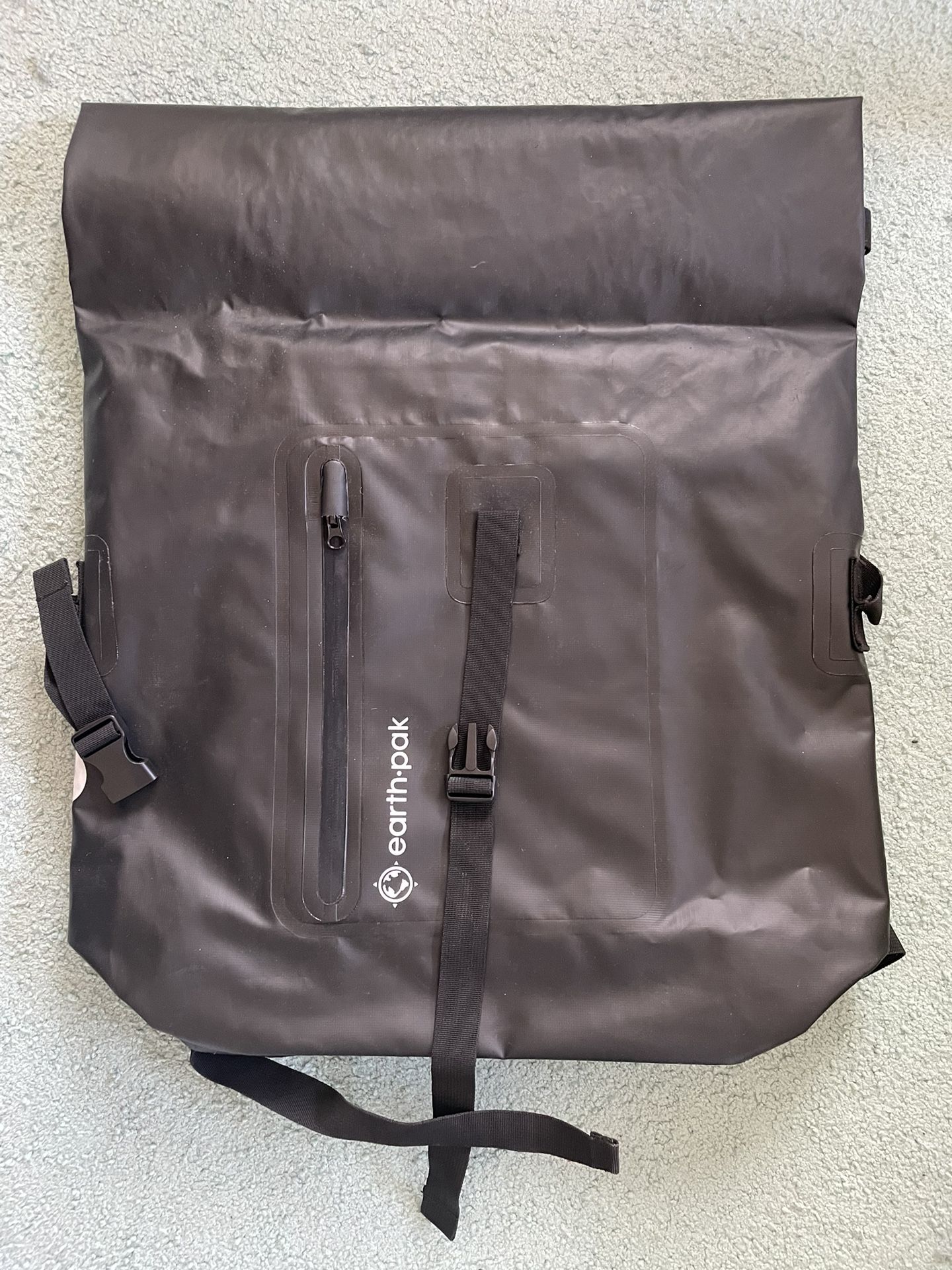 Like New Black Waterproof backpack 35L With Padding