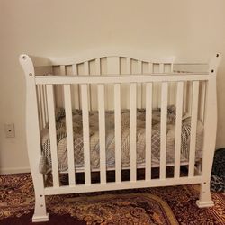 Baby crib