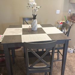 High Top Dining Table Seats 4 - 150 OBO 