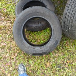 USED TIRES 235/65/17 