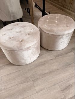 Set of 2 Ottomans