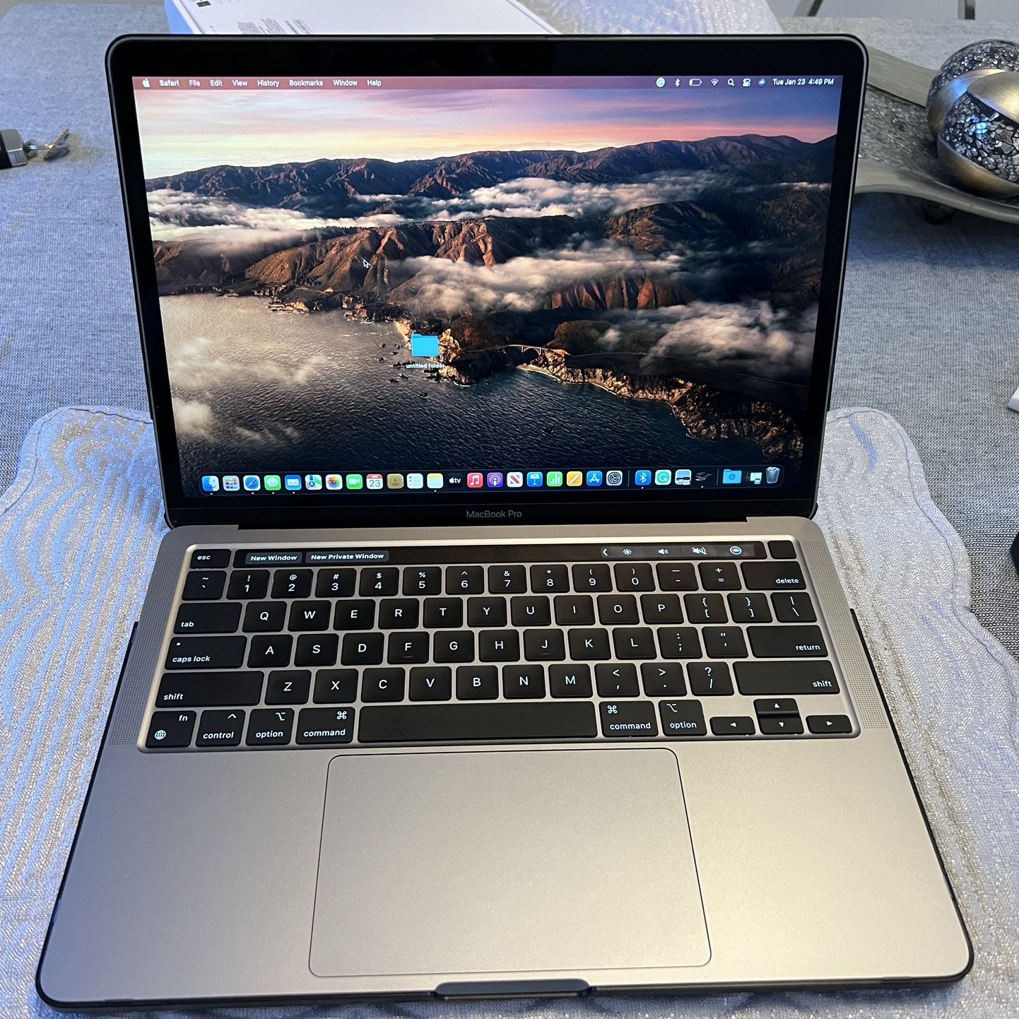 13-inch MacBook Pro 8 Gb Memory W/ 512 Gb SSD